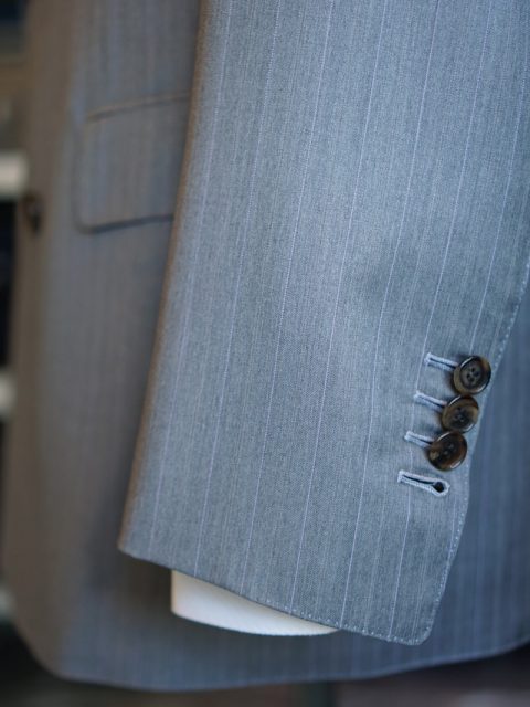 ダブル6個ボタン　Dormeuil　AMADEUS　wool&silk